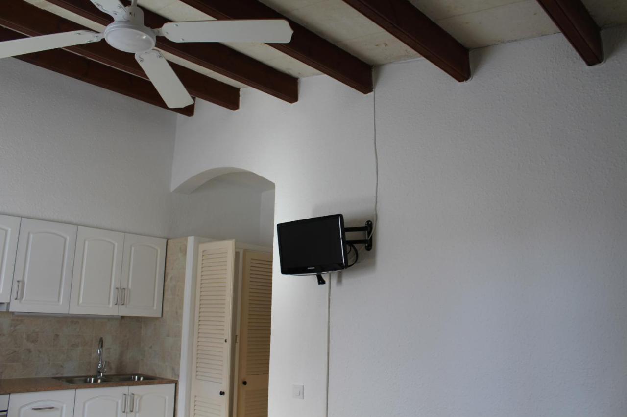 شقة Apartamento Con Piscina En Ciudadela, Cala En Blanes كالا إن بلانيس المظهر الخارجي الصورة