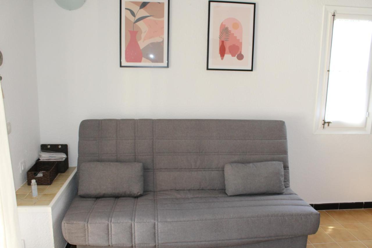 شقة Apartamento Con Piscina En Ciudadela, Cala En Blanes كالا إن بلانيس المظهر الخارجي الصورة